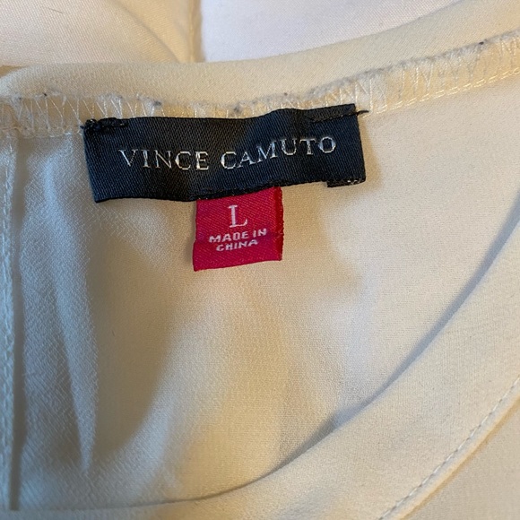 Sleeveless cream tunic in gently used condition - Picture 3 of 4